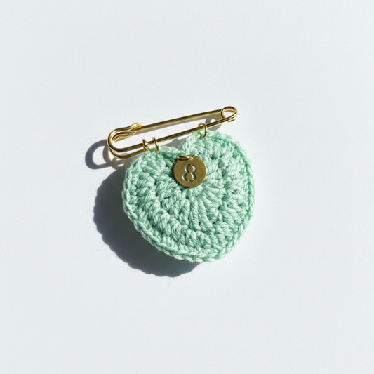 Broche Feuille sculptée verte