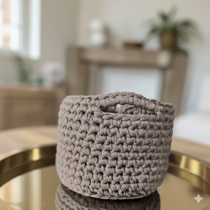 Panier crocheté à la main  "Feuilles et lumières"