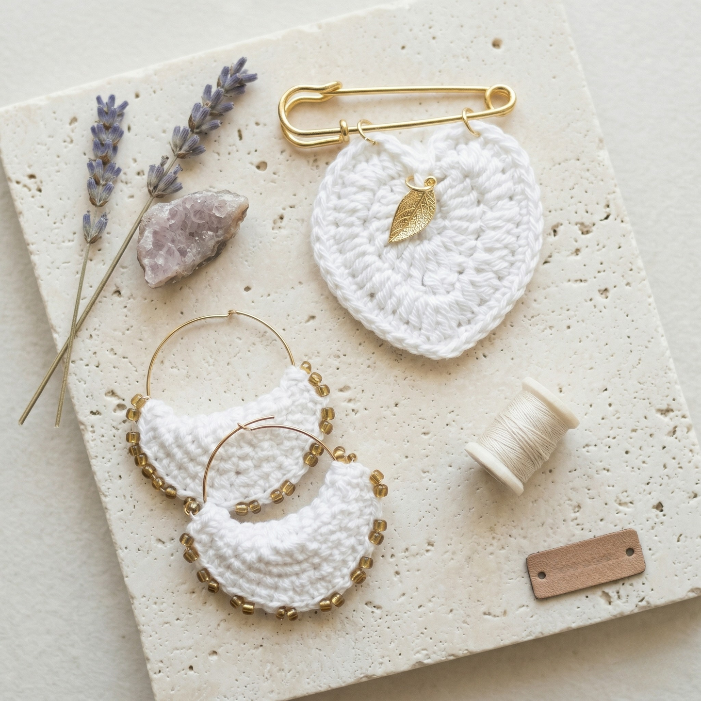 Coffret broche et boucles d'oreilles